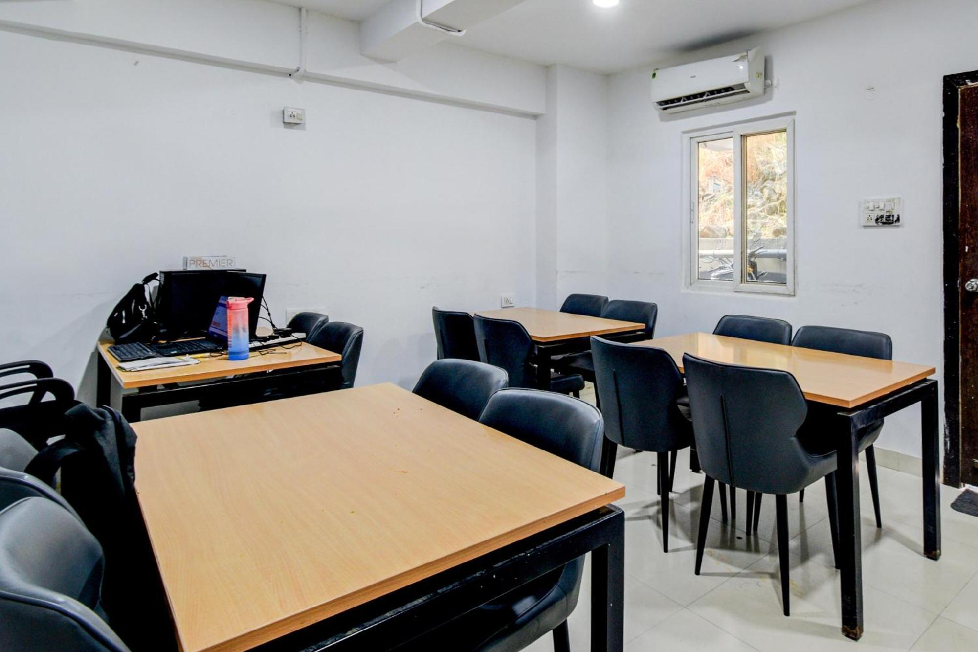 Hotel O Bee Oak Gachibowli Exterior photo